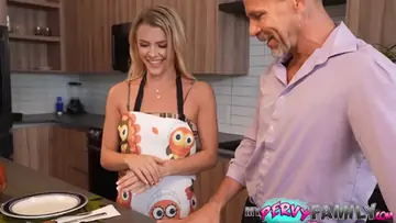 Stepdaughter setup for big cock evelyn